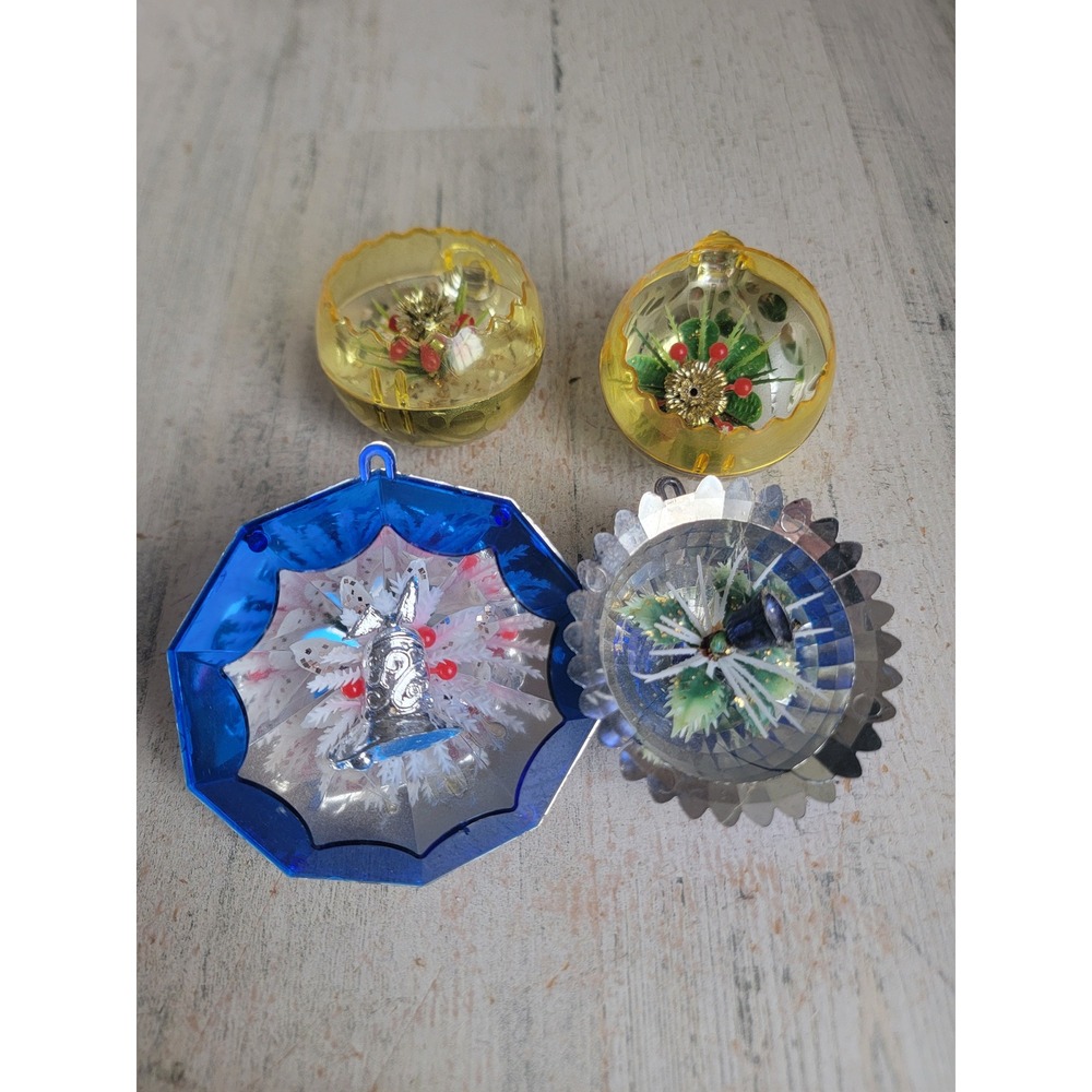Vintage plastic reflective diorama mistletoe bell set ornament Xmas unique